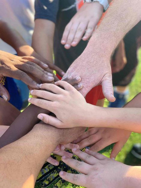 Vizon Quest Hands All In